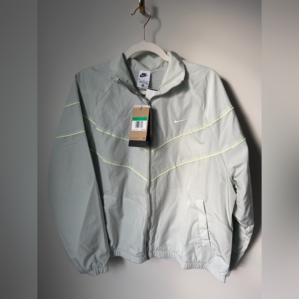 Nike light Grey green accent Windbreaker Jacket